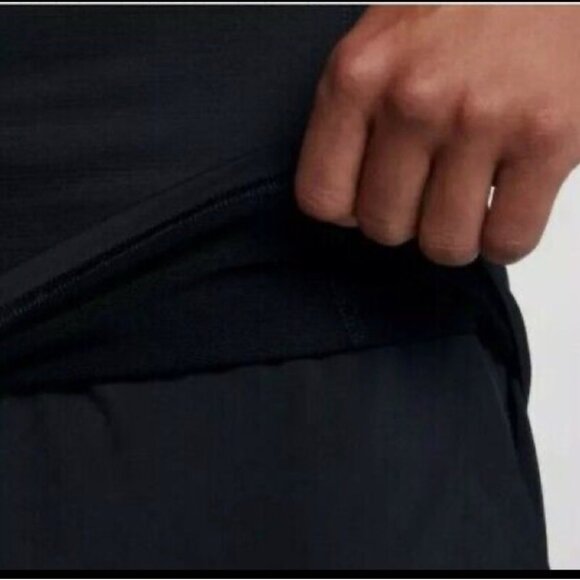 Like New Nike Pro Men's Dri-Fit Thermal Warmth LS Black Training Shirt, S - Picture 4 of 6